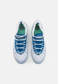 Nike Sportswear AIR VAPORMAX 2023 FLYKNIT - Trainers - pure platinum/court blue/glacier blue/black/white