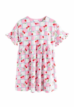 Kortærmet kjole i blød bomuld med pink ternet mønster og røde kirsebær, flæseærmer og en skørt med vidde.