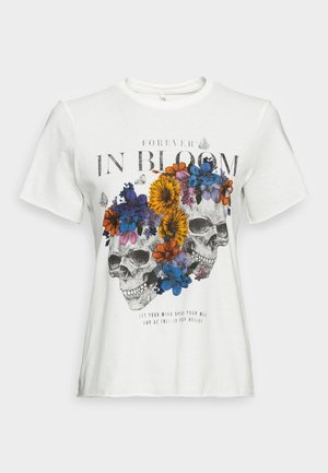 Weißes Baumwoll-T-Shirt mit einer Grafik von zwei Totenköpfen, die von bunten Blumen umgeben sind, mit dem Text "FOREVER IN BLOOM" darüber.