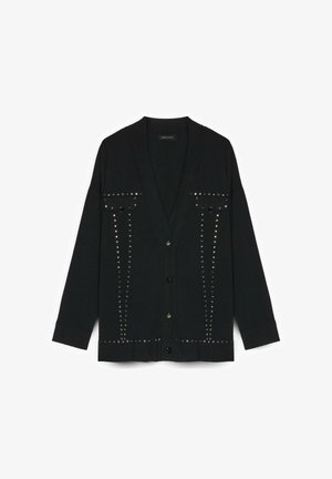 Schwarzer Cardigan mit V-Ausschnitt, langen Ärmeln, vorne mit metallischen Akzenten verziert und zwei Brusttaschen, mit Knopfleiste.