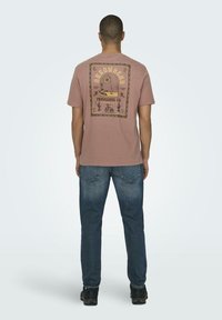 Only & Sons 2ER-SET RUNDHALS KURZARM - Print T-shirt - beige rot