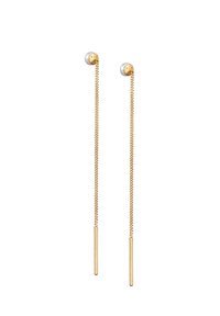 Guldtonade kedjeörhängen med smala, förlängda hängande stavar och runda studs med en slät yta. Minimalistisk design med elegant enkelhet.