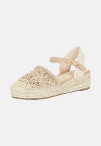 Espadrillas aperte in punta beige con texture intrecciata, dotate di una soletta imbottita e di un cinturino alla caviglia con fibbia dorata.