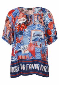 Kurzärmlige Bluse mit buntem grafischen Print, der Eiscreme, florale Motive und Sprüche zeigt. Hergestellt aus leichtem Stoff in Blautönen.