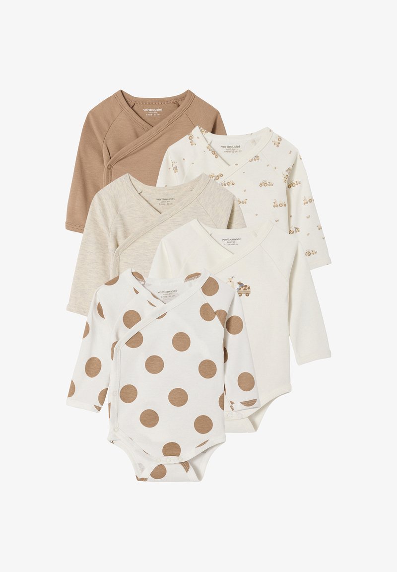 Fünf langärmelige Bodysuits in Beige und Weiß, mit einfarbigen Designs, Punkten und einem Traktor-Muster. Aus weichem Baumwollmaterial mit Druckknopfverschluss.