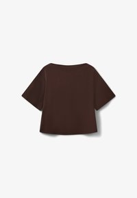 Επιλέχθηκε, dark brown