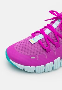 Nike Performance Træningssko - hyper violet/laser orange/glacier blue/dusty cactus