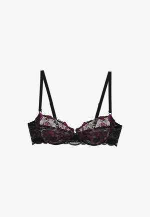 Sort og lilla blonder balconette bh med blomsterbroderi og justerbare tynde stropper på en hvid baggrund.