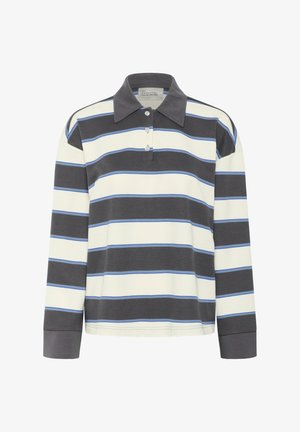 Polo majica dugih rukava u mornarskoj plavoj i bijelim horizontalnim prugama s laganim plavim naglasima. Ima ovratnik i placket s tri dugmeta.