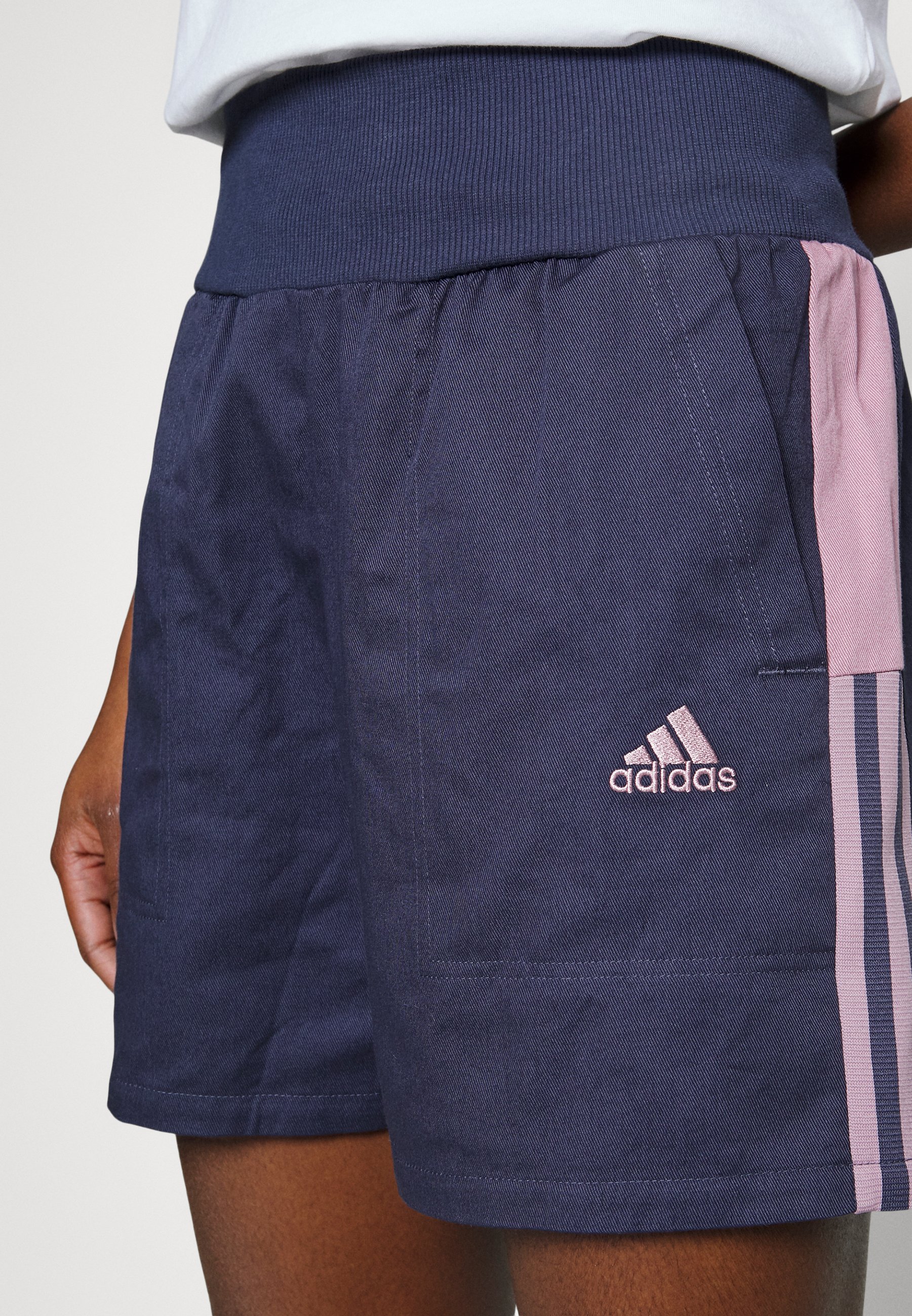 adidas Performance TIRO SHORT Korte broeken shadow navy adidas Performance TIRO SHORT Korte broeken shadow navy