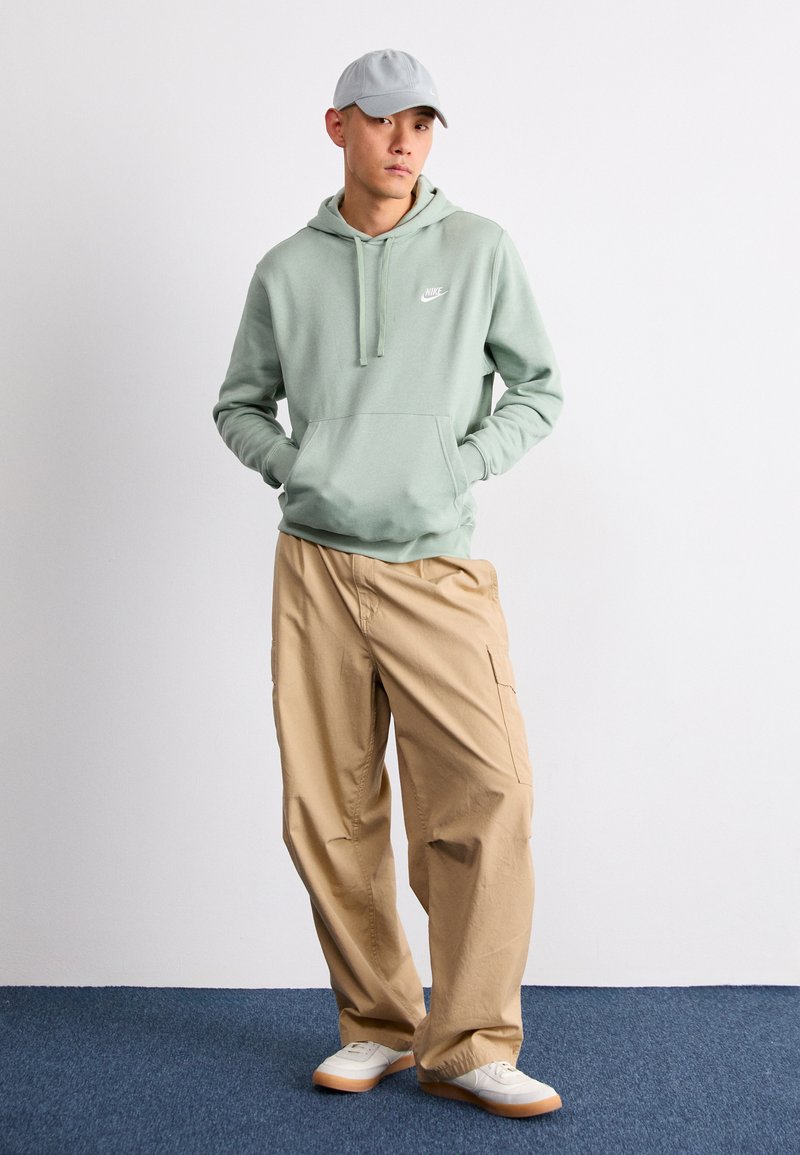 Nike Sportswear SPORTSWEAR CLUB FLEECE Sweatshirt jade horizon