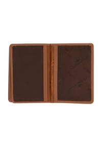Portefeuille en cuir marron ouvert avec deux emplacements pour cartes en tissu sombre vides visibles sur fond blanc.