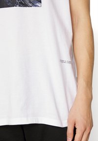 Petrol Industries T-shirt estampada - bright white