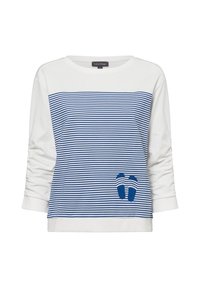 Witte lange mouwen shirt met een horizontaal blauw-wit gestreept ontwerp, met een blauwe flip-flop graphic op de voorkant. Zachte textuur.