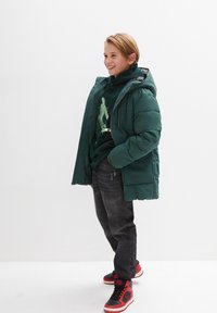 bonprix Felpa con cappuccio - green