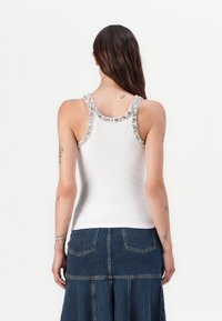 Pinko CORIANDOLI - Top - bianco