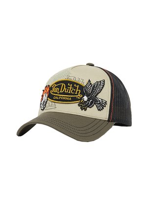 Casquette de camionneur Von Dutch avec un devant beige, une visière verte, un arrière en mesh noir, ornée d'un aigle brodé, d'un crâne en flammes et du logo "Von Dutch California".