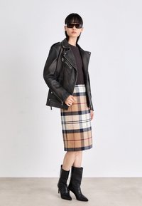 Barbour ROSA SKIRT - Ceruzaszoknya - hessian tartan