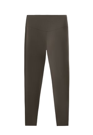 Ciemnooliwkowe legginsy wykonane z elastycznej tkaniny, z wysokim stanem i gładką, matową teksturą, bez widocznych wzorów czy akcentów.