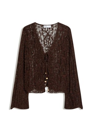 Barna, nyitott elől, hosszú ujjú kötött kardigán fa gyöngyös, megkötős záródással, laza, légies csipkemintával.
