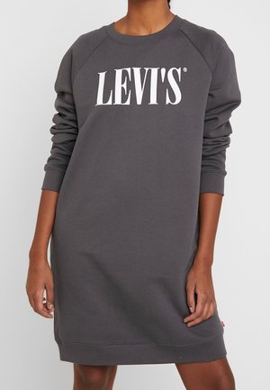 Robe sweat grise avec un col rond, des manches raglan et un logo "LEVI'S" blanc sur la poitrine. Tissu doux avec des poignets côtelés.