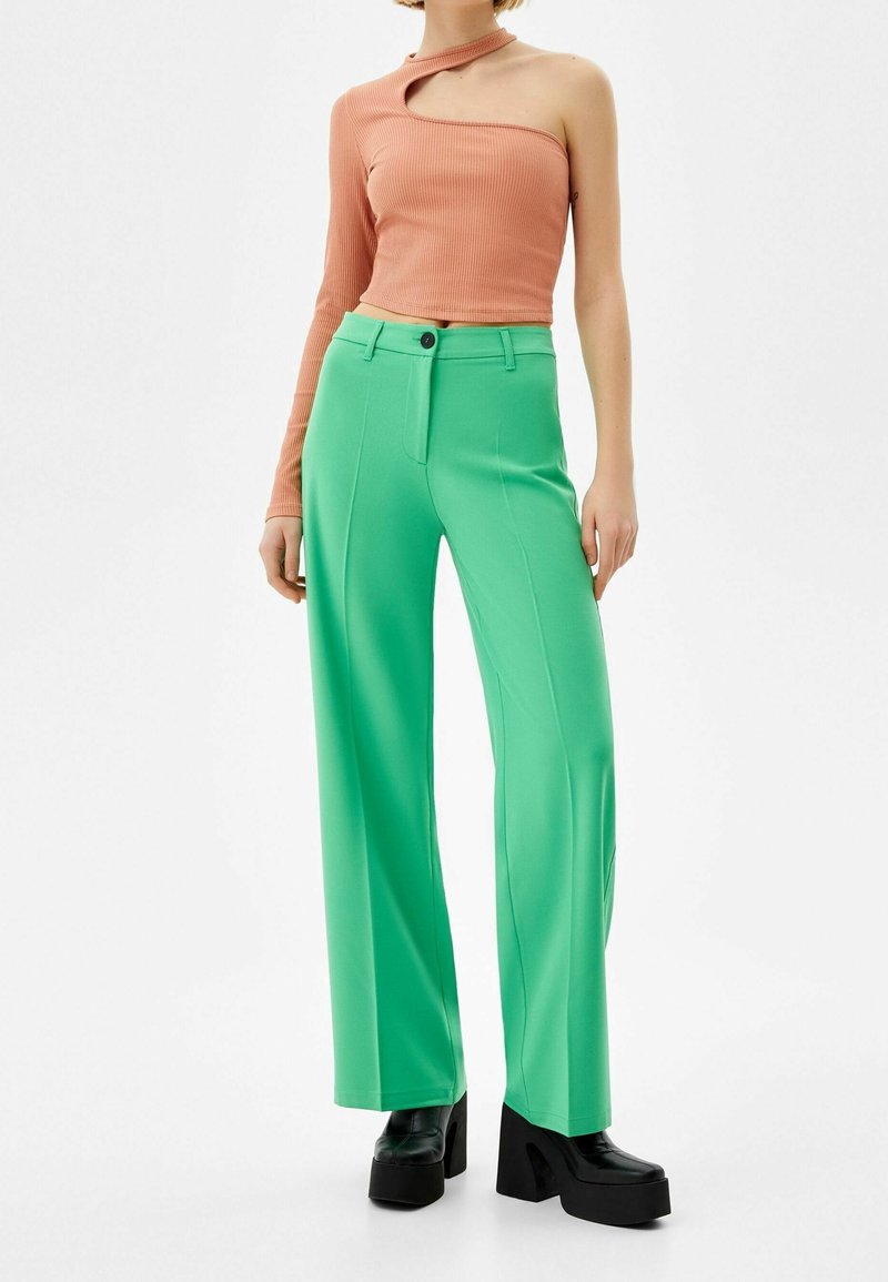 Bershka Pantalones green/verde (Segunda mano) - Main Image