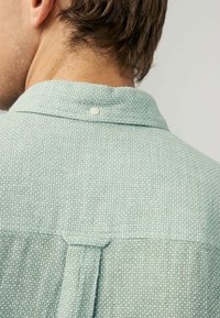 Thumbnail Image 5