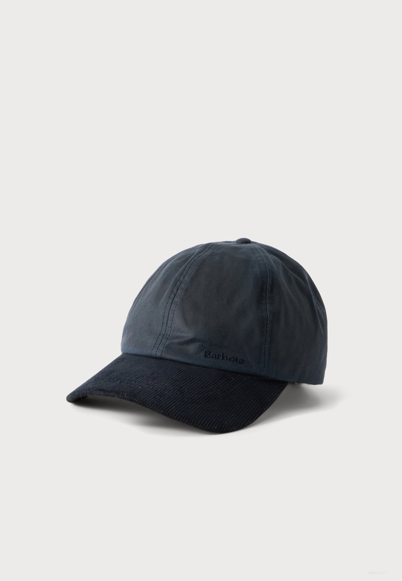 Casquette de baseball bleu marine avec une visière courbée, des panneaux cousus et un marquage subtil sur la partie avant gauche.