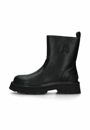 Patrizia Pepe, Bottines à plateau - black