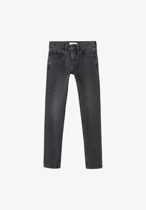 Crne traperice uskog kroja, pet džepova i srednjim strukom. Karakterizirane minimalnim šavovima i glatkom teksturom.