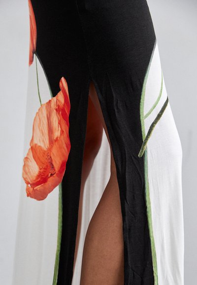 Alice + Olivia PANIA RACER NECK DRESS - Haljina od žerseja - dream life black