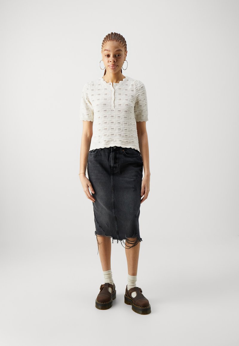 Vero Moda VMMINNA O NECK - T-Shirt print - birch/offwhite - Zalando.de