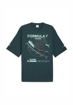 Mørkegrøn t-shirt med teksten "FORMULA 1® RACING" og et grafisk billede af en racerbane med en globe, mærket med Puma-logo.