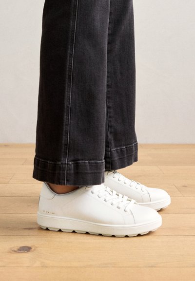 D SPHERICA ECUB - Baskets basses - white