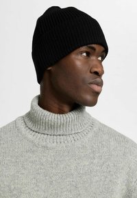 Selected Homme Kapa - black