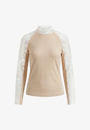 Beige geribd shirt met lange mouwen, witte bloemenkant mouwen en een hoge kanten halslijn.