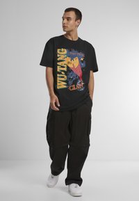 Mister Tee OVERSIZE - Nyomott mintás póló - black