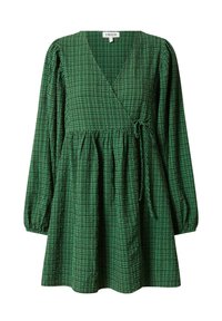 Groene geruite wikkeljurk met lange mouwen, gathered taille en een strikdetail, die een gestructureerde stof en een uitlopende silhoutte laat zien.