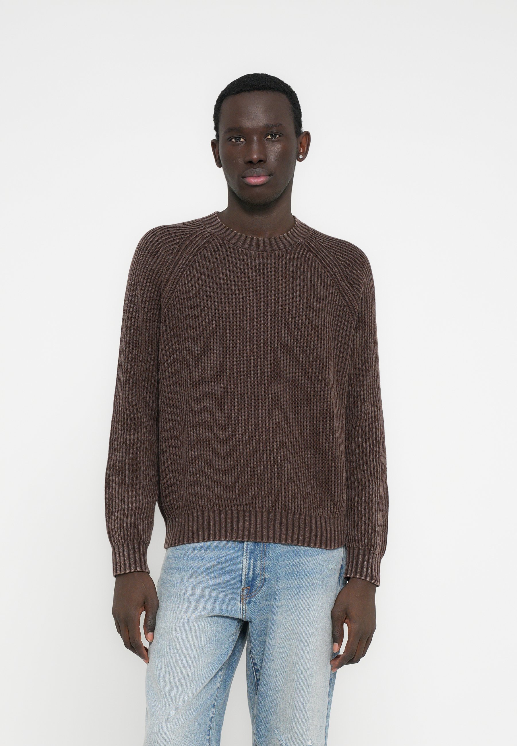 Hollister Co. OMNI BOXY CREW - Jumper - dark brown - Zalando.co.uk