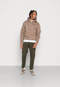 Weekday STANDARD HOODIE - Sweatshirt com capuz - dusty mole