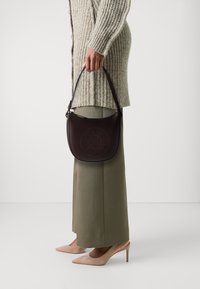 KARL LAGERFELD CIRCLE MOON - Borsa a mano - dark chocolate