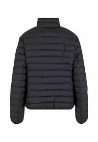 Doudoune noire avec un col montant, un design matelassé et des poignets élastiques. Le matériau semble lisse et léger.