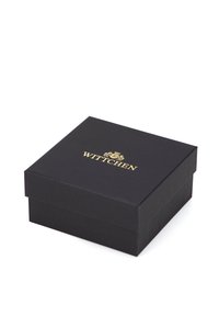 Schwarz glänzende Geschenkschachtel aus Karton mit glatter Textur, ausgestattet mit einem goldfarbenen WITTCHEN-Logo auf der Oberseite und quadratischer Form für sicheren Stauraum.