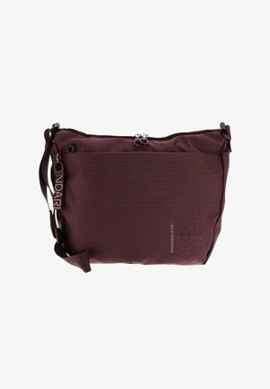Sac bandoulière bordeaux avec sangle ajustable, fermeture à double zip, poche avant et petit logo de la marque sur le tissu.