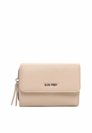 Beige Lederbrieftasche mit strukturierter Oberfläche, Klappenverschluss, seitlichem Reißverschluss und Metalllogo "SURI FREY" in der Mitte vorne.