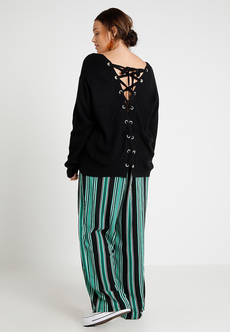 Damen Strickjacken | Urban Classics Curvy LADIES BACK LACE UP Strickpullover black/schwarz - FX70469 Damen Strickjacken | Urban Classics Curvy LADIES BACK LACE UP Strickpullover black/schwarz - FX70469
