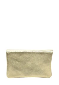Pochette en or métallique avec une surface lisse et texturée. Forme rectangulaire et bords sans couture, adaptée aux occasions formelles.