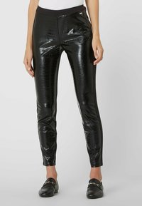 Armani Exchange Kalhoty - black