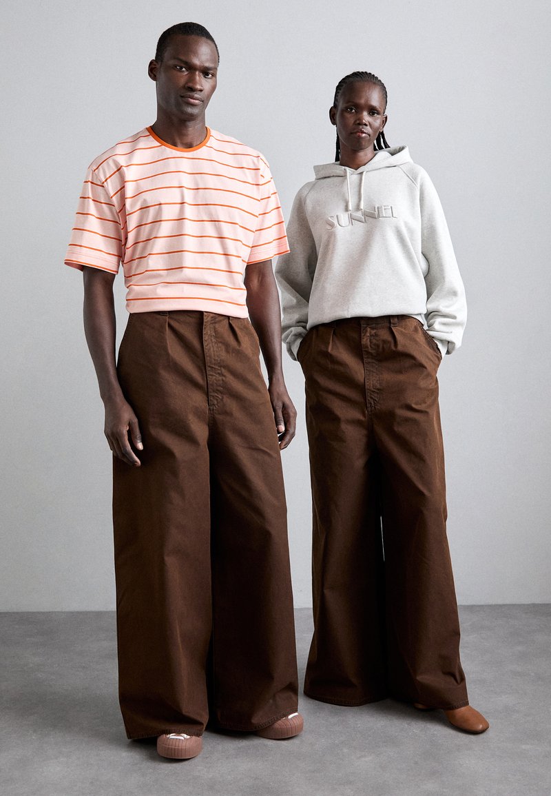 Sunnei EXTRA OVER PANTS UNISEX - Jeans baggy - brown