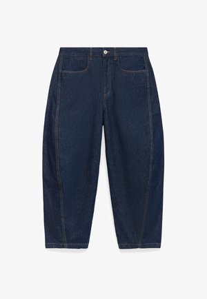 Dunkelblaue Denim-Jeans mit lässiger Passform, ausgestattet mit fünf Taschen, kontrastierenden Nähten und einem Knopfverschluss an der Vorderseite.